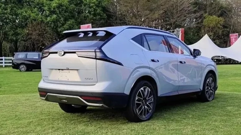 GAC GS4 Max сбоку сзади