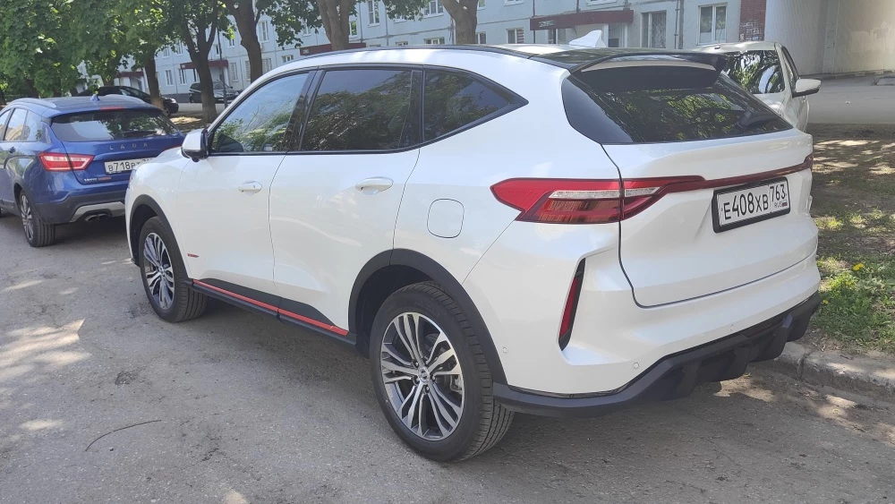 Haval F7 под микроскопом Мишина завершение проекта сбоку сзади белые диски