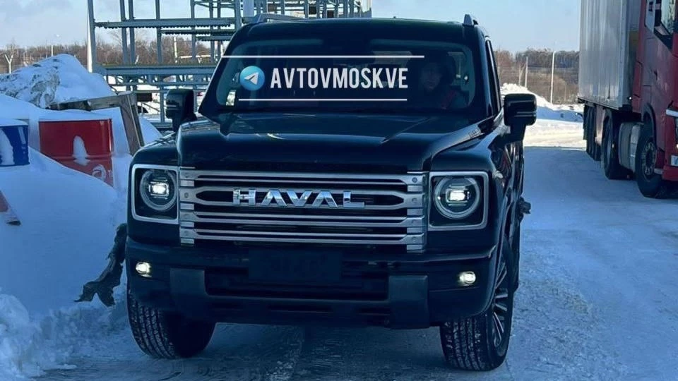 Новый Haval H9 заметили в России. Его мультимедиа уже работает на русском языке новый Haval H9 в России спереди