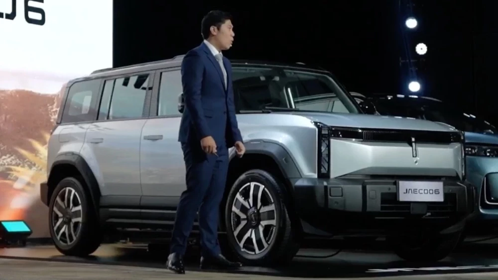 jaecoo о6 icar 03 в таиланде презентация сбоку спереди