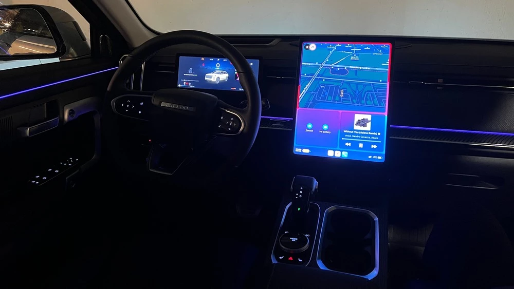 jaecoo J7 тест салон интерьер первый ряд ночная подсветка атмосферная