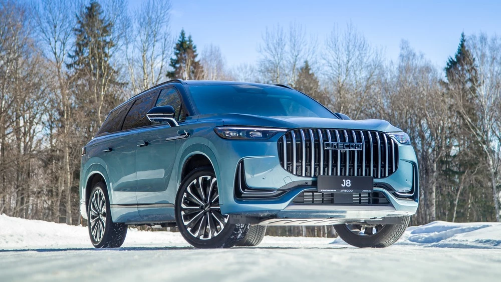 Jaecoo J8 тест сбоку спереди