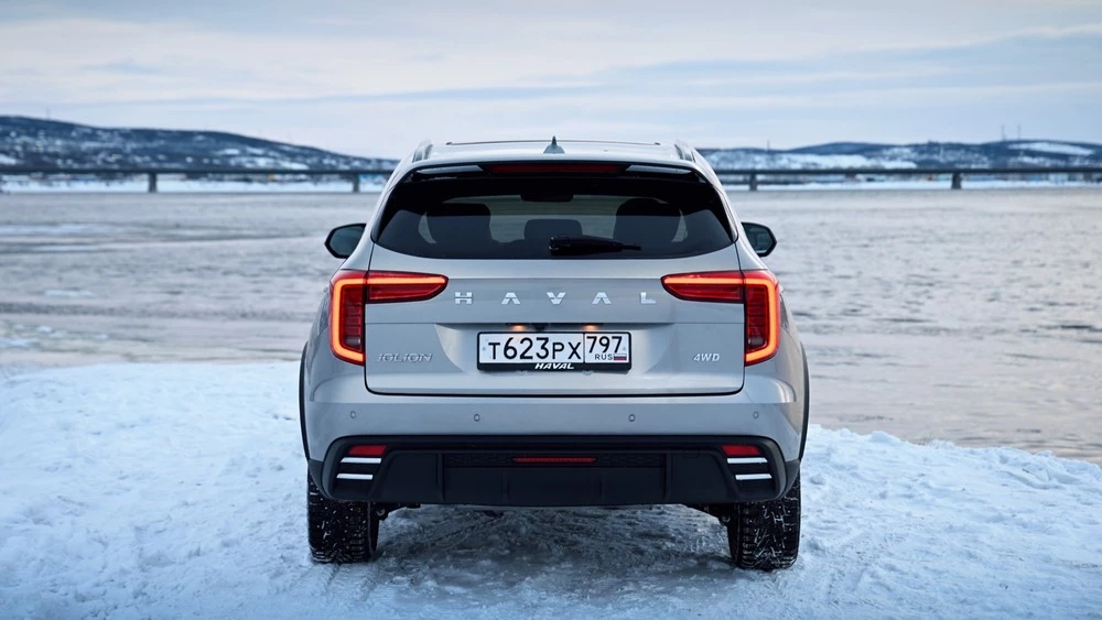 Обновленный новый Haval Jolion сзади