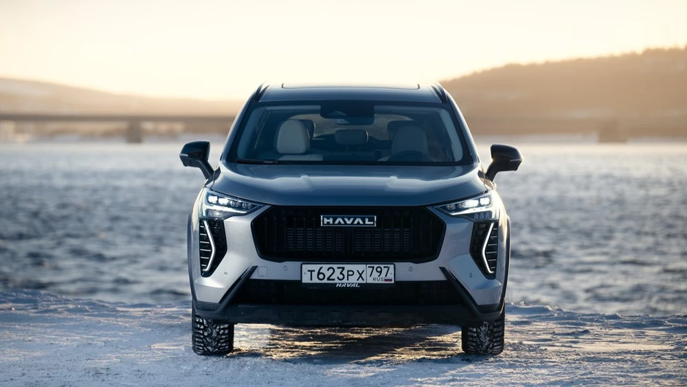 Обновленный новый Haval Jolion спереди