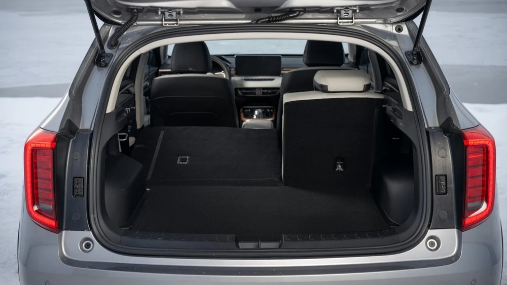 Обновленный новый Haval Jolion салон интерьер багажник