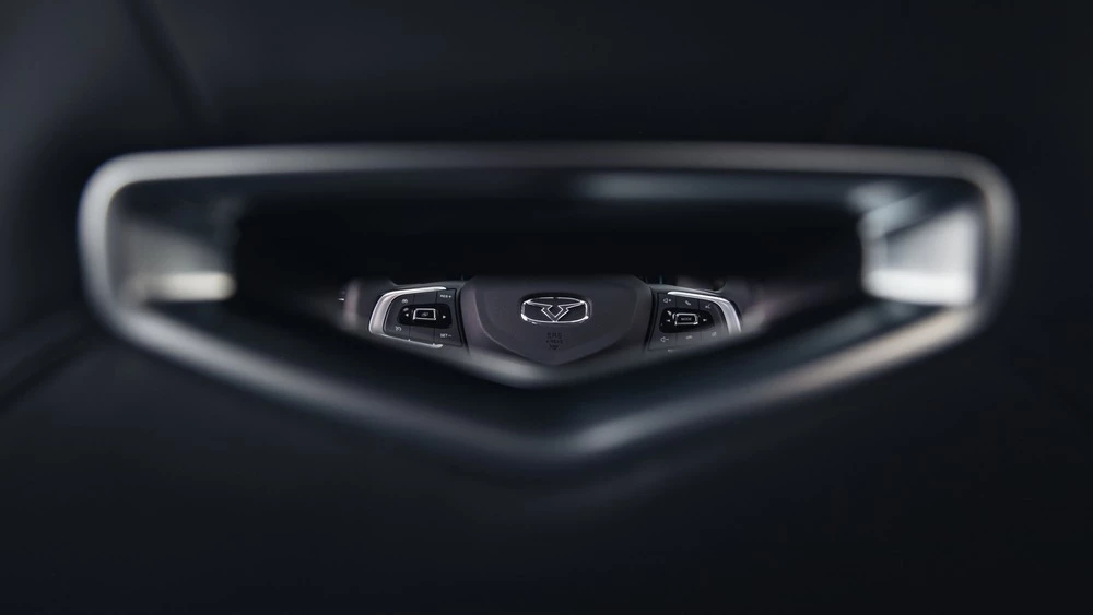 Kaiyi E5 салон интерьер сиденье рулевое колесо логотип