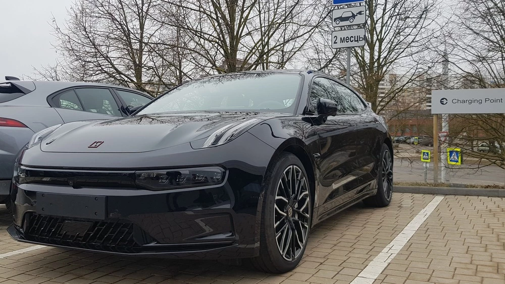 Zeekr 001 в Беларуси официальный дилер спереди