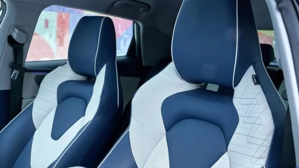 Электрический кроссовер Omoda E5 в Москве интерьер