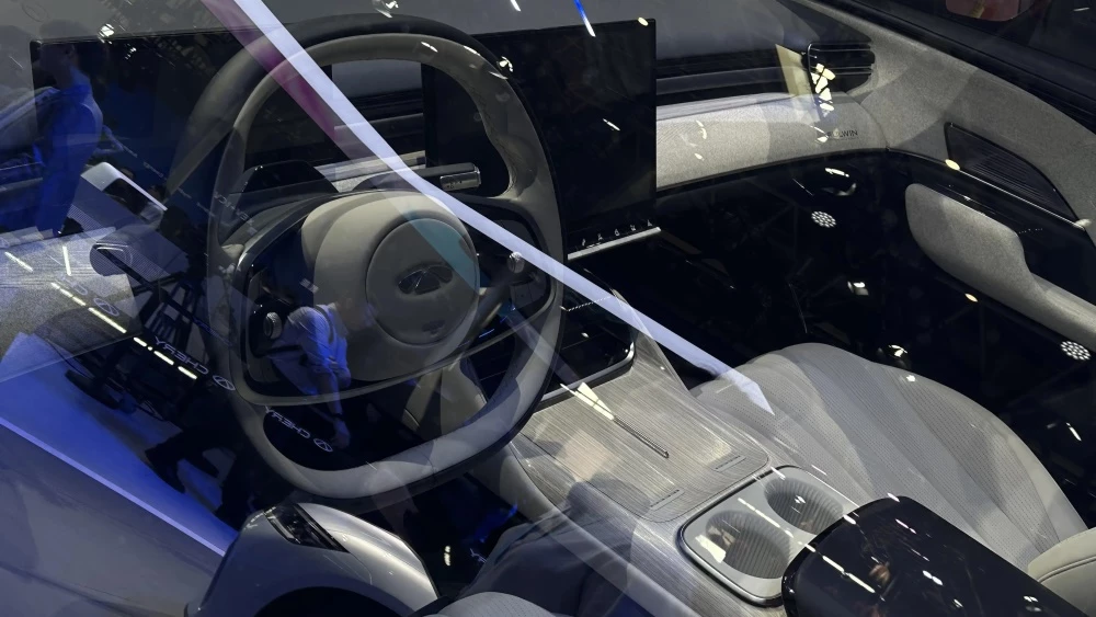 купеобразный Chery Fulwin E06 интерьер в Пекине