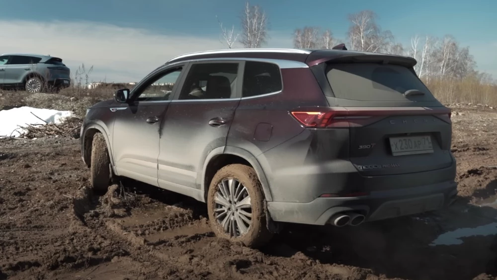 обновленный Chery Tiggo 8 Pro Max полный привод проблема прошивка сбоку сзади