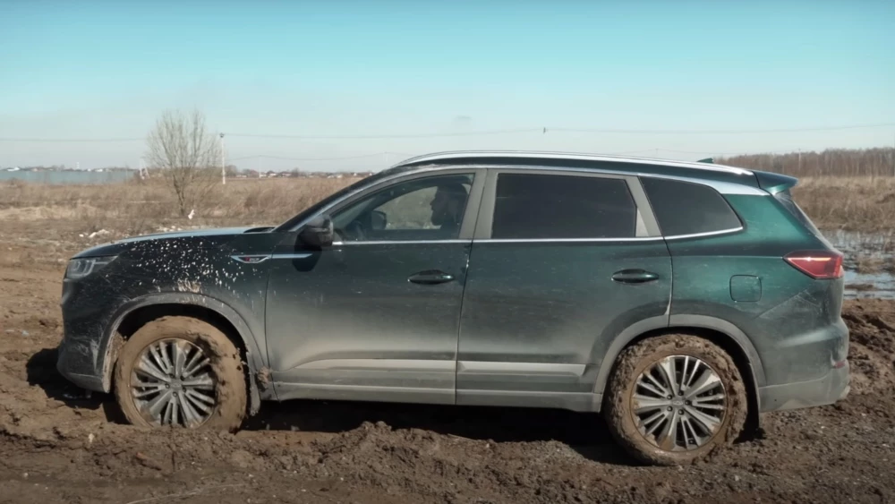 обновленный Chery Tiggo 8 Pro Max полный привод проблема прошивка сбоку