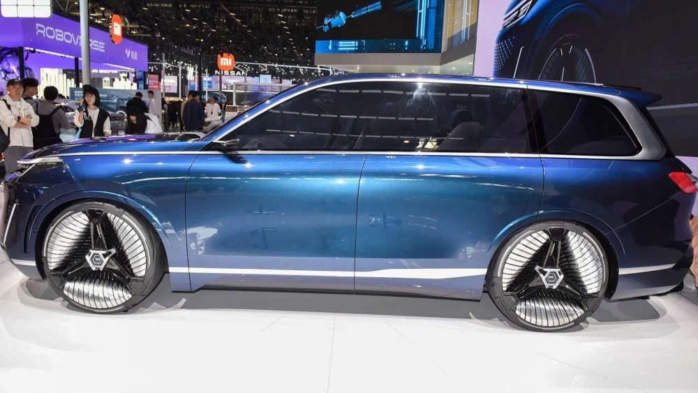 Концептуальный Geely Galaxy Starship сбоку в Пекине