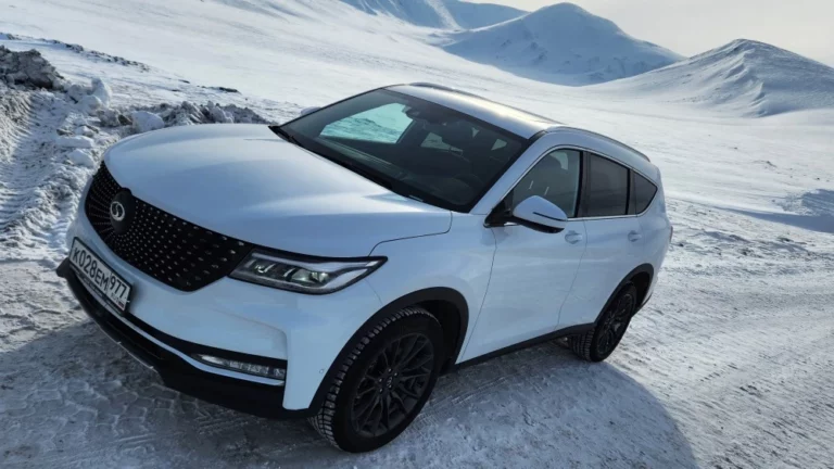 DFSK ix7 сбоку спереди сверху