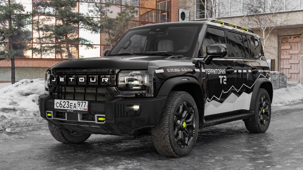 Jetour Т2 спереди сбоку