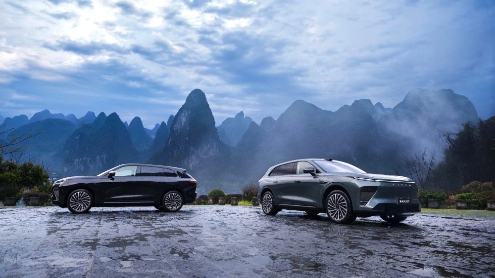 Exlantix ET спереди сбоку