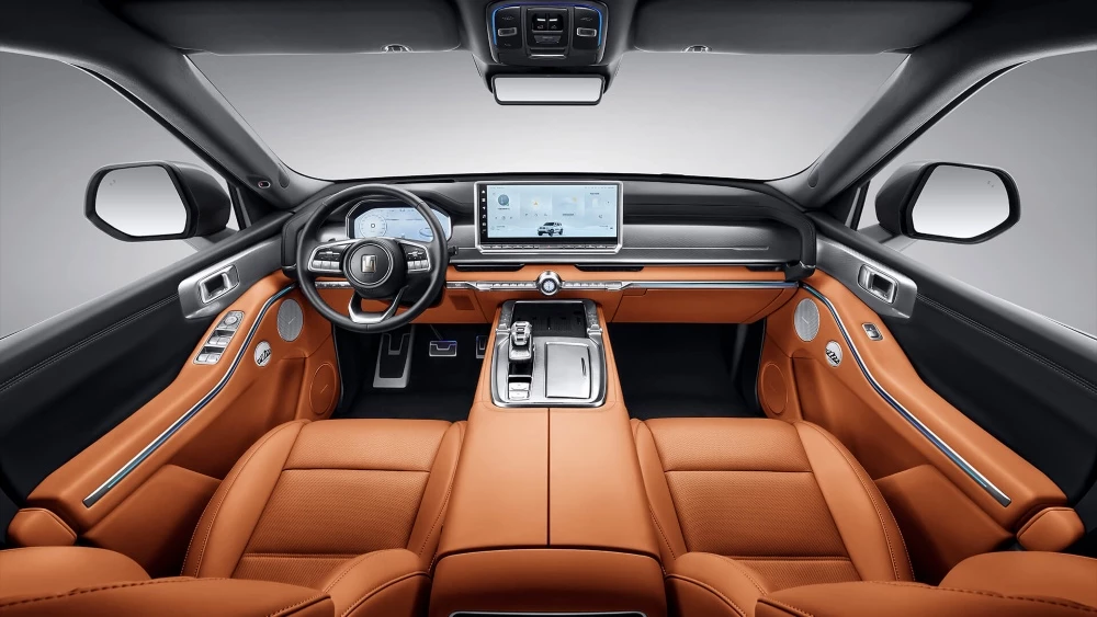 tank 700 hi4-t салон