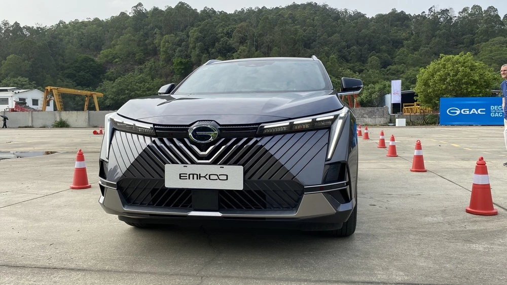 GAC Emkoo спереди