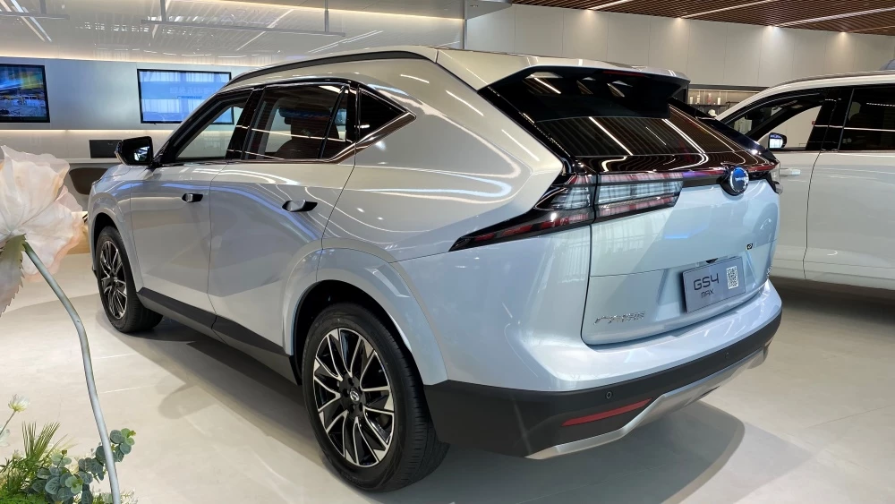 GAC GS4 MAX сбоку сзади