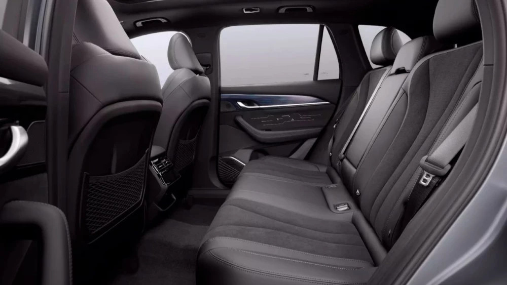 Geely Monjaro Лосиный остров салон интерьер второй ряд