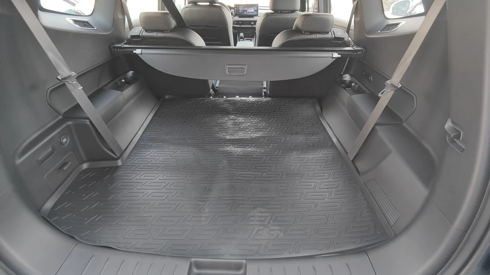 Geely Okavango салон интерьер багажник