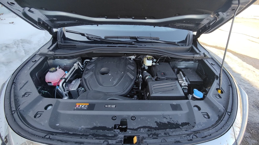 Geely Okavango мотор двигатель капот