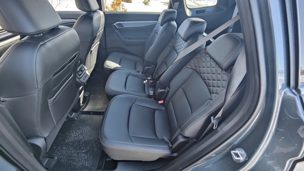 Geely Okavango тест Мишина салон интерьер второй ряд сиденья