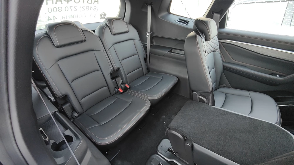 Geely Okavango тест Мишина салон интерьер третий ряд сиденья