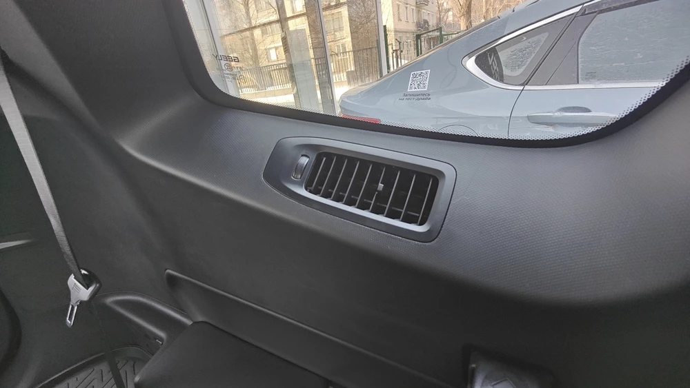 Geely Okavango тест Мишина салон интерьер третий ряд воздуховоды