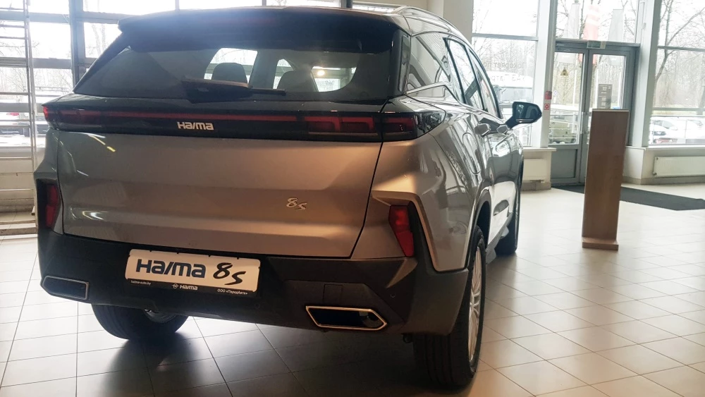 Haima 8S в Беларуси сзади в автосалоне купить