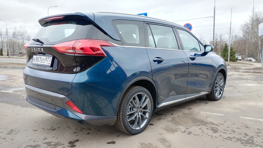 минивэн Haima 7x тест сбоку сзади