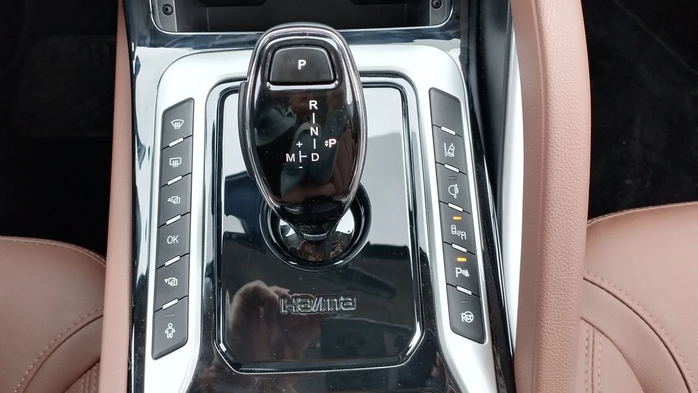 минивэн Haima 7x тест салон интерьер центральный тоннель селектор