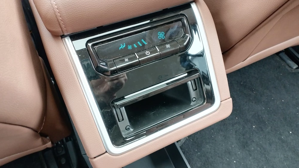 минивэн Haima 7x тест салон интерьер второй ряд сиденья воздуховоды