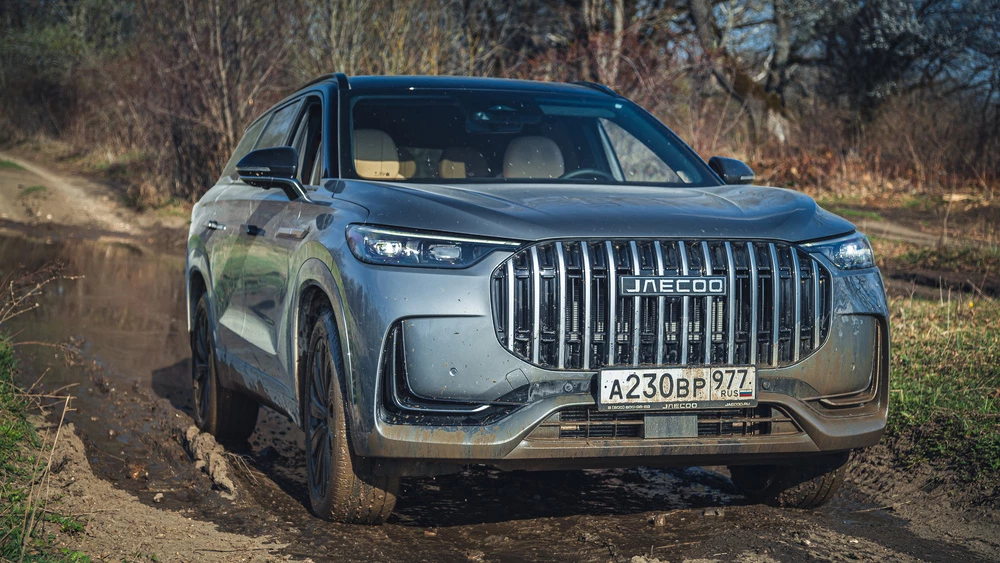 Jaecoo J8 тест сбоку спереди в динамике полный привод бездорожье