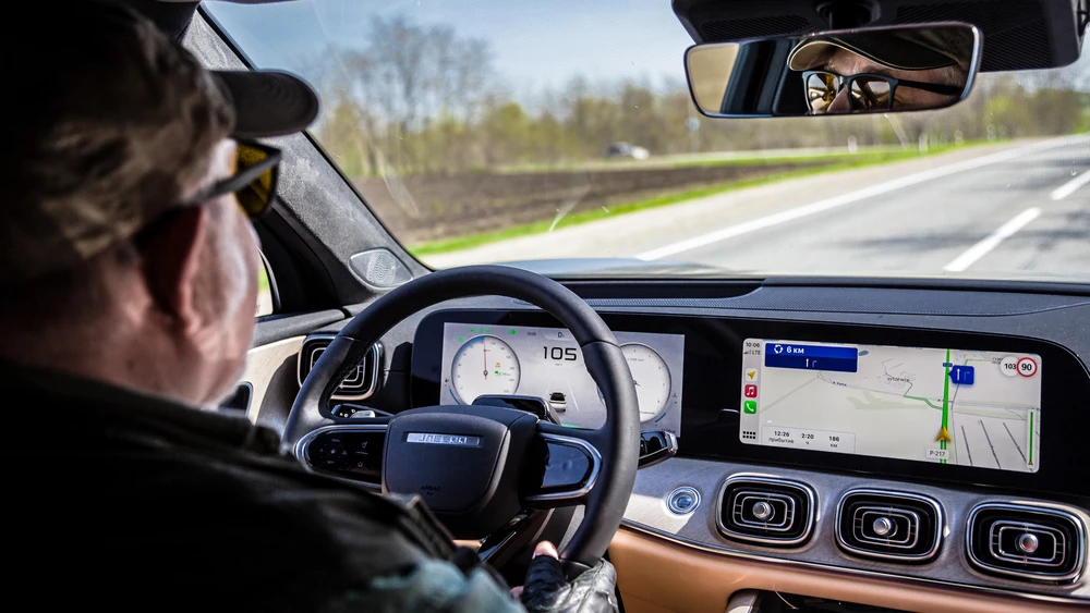 Бесценный опыт. Как показал себя Jaecoo J8 на трассах, в горах, в грязи и даже в большой луже