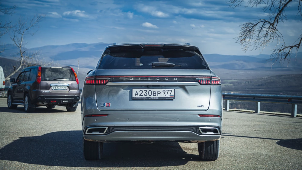 Jaecoo J8 тест сзади