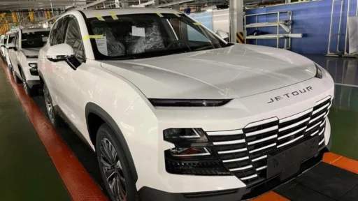 Автотор Dashing производство Jetour спереди сбоку