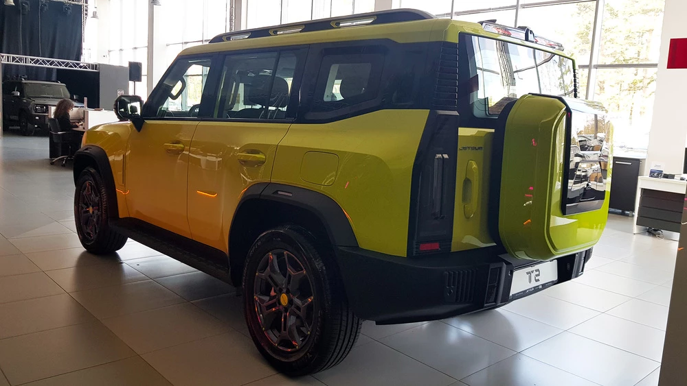 Внедорожник Jetour T2 в Беларуси сбоку сзади