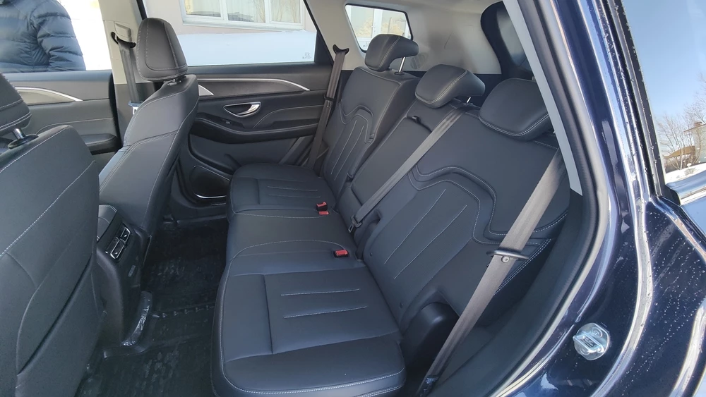 Jetour X90 Plus салон интерьер сиденья второй ряд