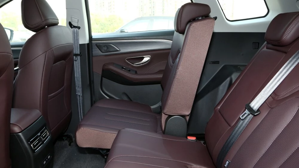 Jetour X90 Plus в Китае третий ряд сидений семиместный