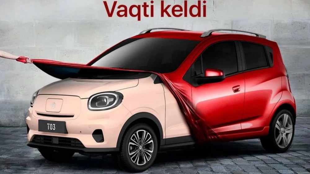 Стартап Leapmotor выходит на рынок Узбекистана. Он угрожает даже бензиновым Chevrolet Электрический ситикар Leapmotor T03 в Узбекистане сбоку спереди