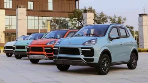 Реплика Mecides Porsche Cayenne сбоку спереди в Китае
