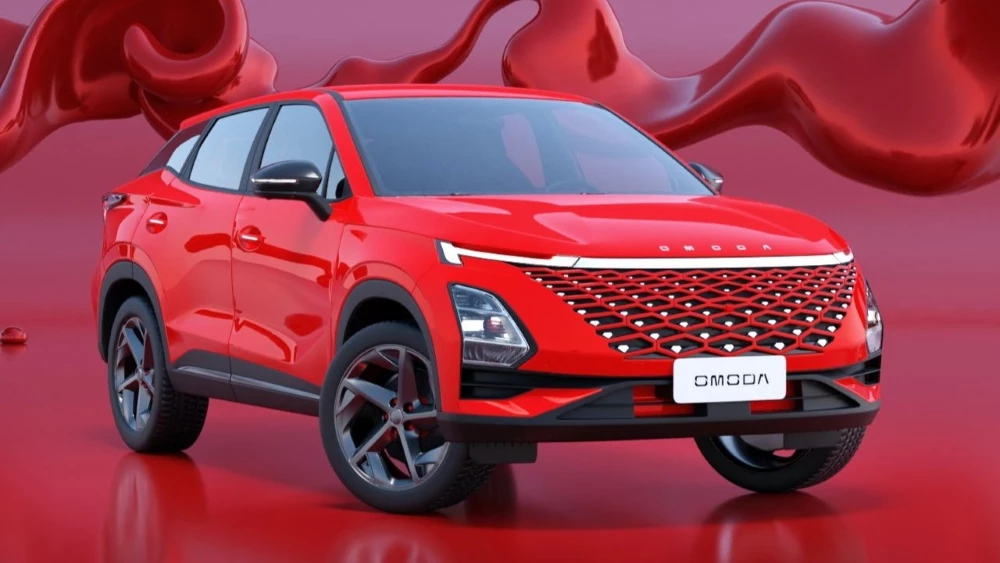 Кроссовер Omoda С5 спереди сбоку новый цвет