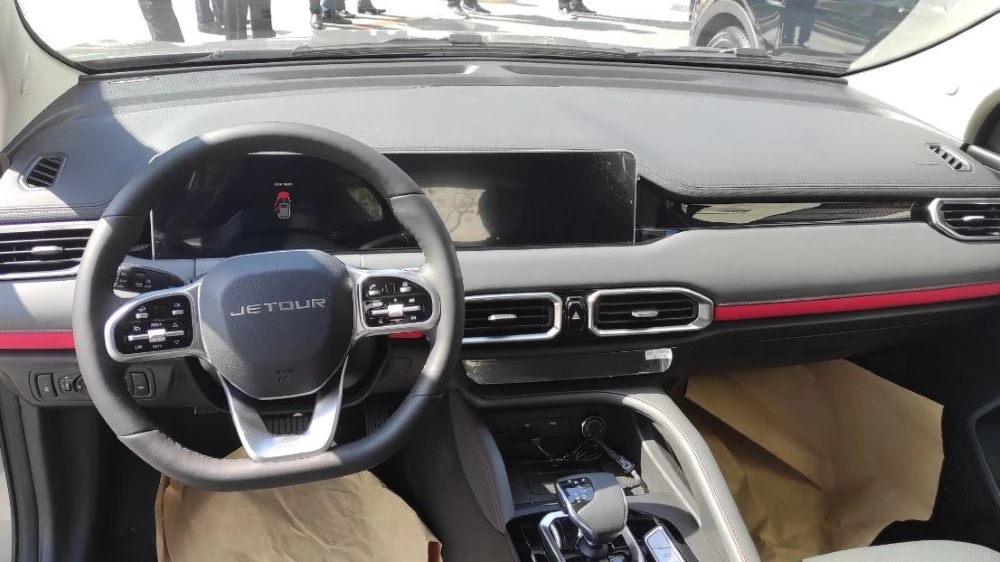 Jetour X50 интерьер