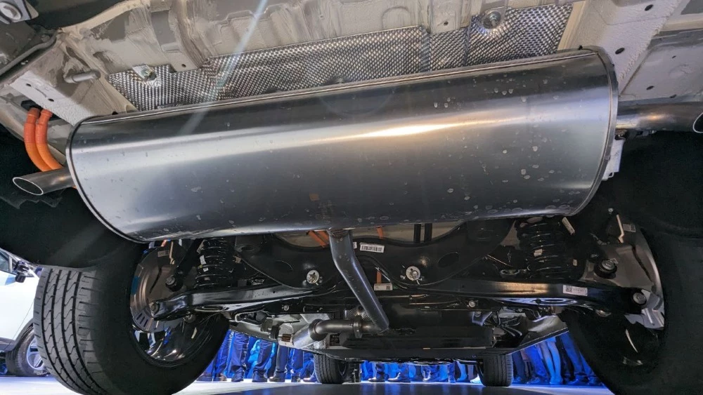 Tiggo 9 PHEV снизу в Пекине