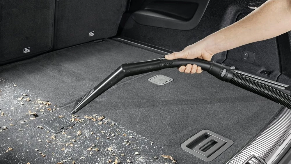 Готовим автомобиль к весеннему периоду: от уборки до замены колес, чек-лист