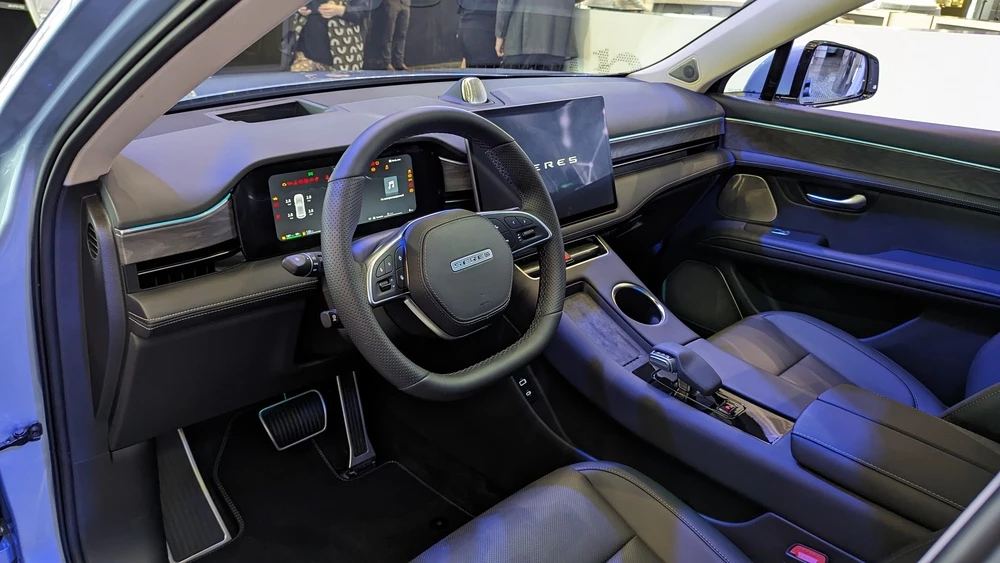 Seres M5 салон интерьер