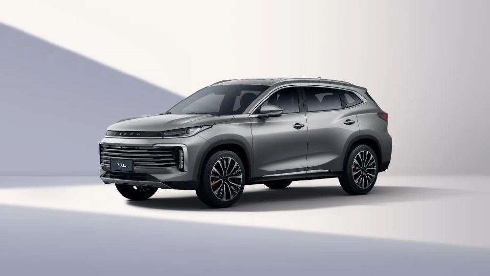 новый премиальный внедорожник EXEED TXL в Борисхоф спереди сбоку