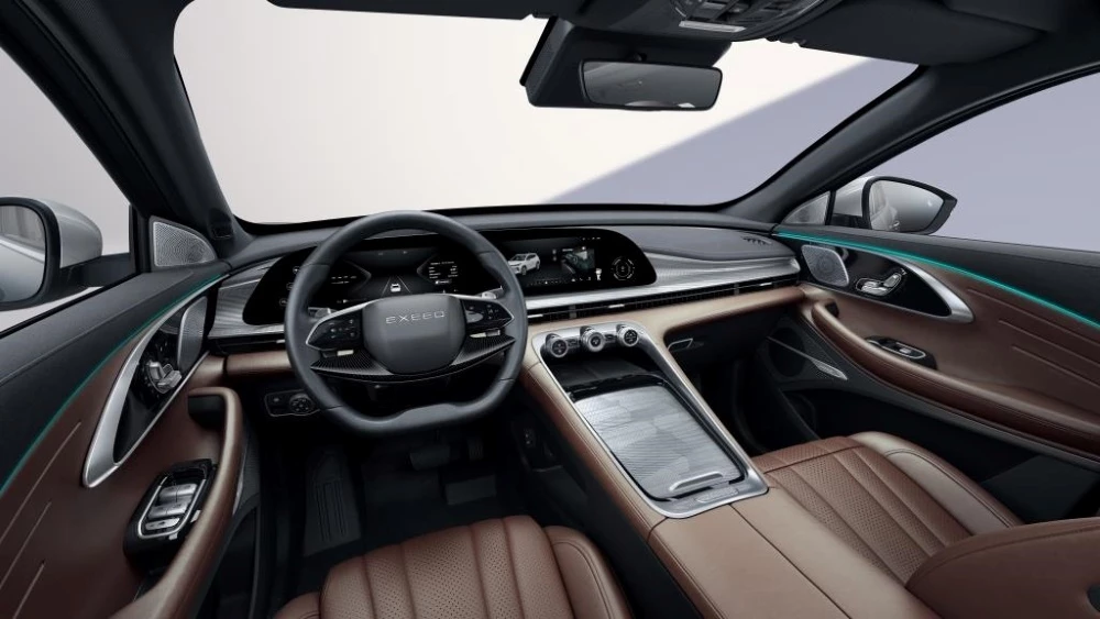 новый премиальный внедорожник EXEED TXL в Борисхоф салон интерьер