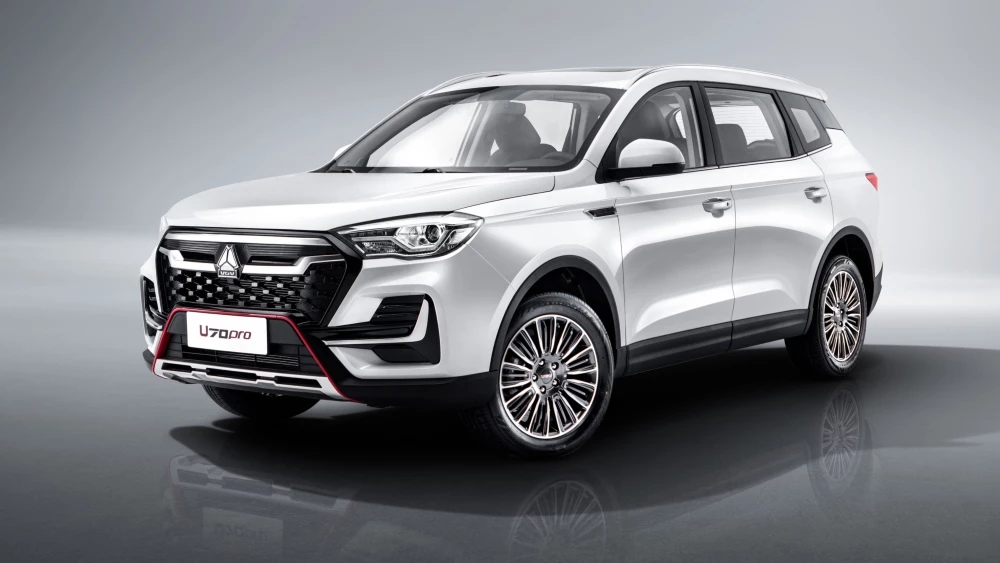 VGV U70 Pro сбоку спереди