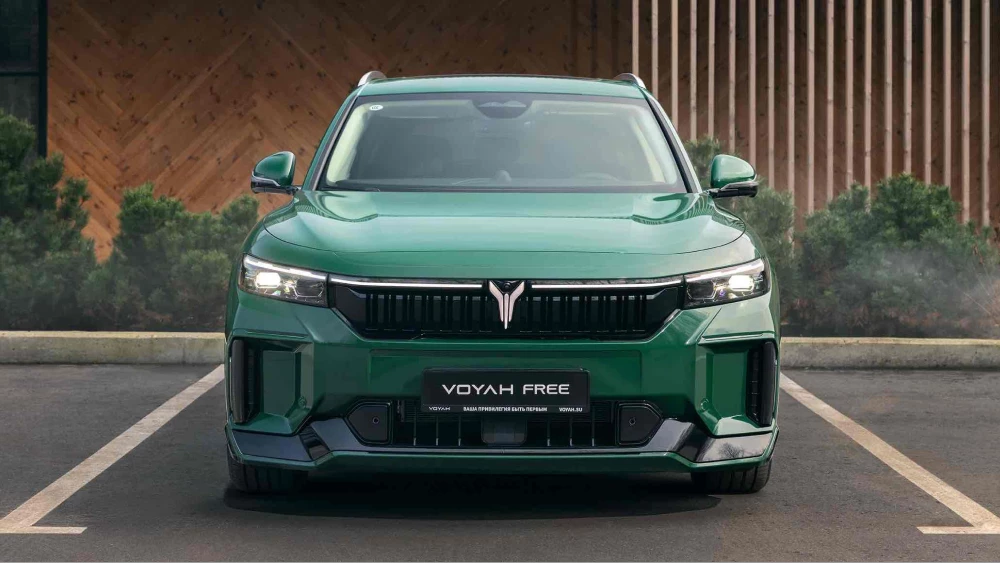 Рестайлинг Voyah Free официально привезли в Россию. Кроссовер готов к предзаказу voyah free evr sport edition спереди зеленый кроссовер